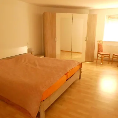 Ferienwohnung Alexandra Apartment *
